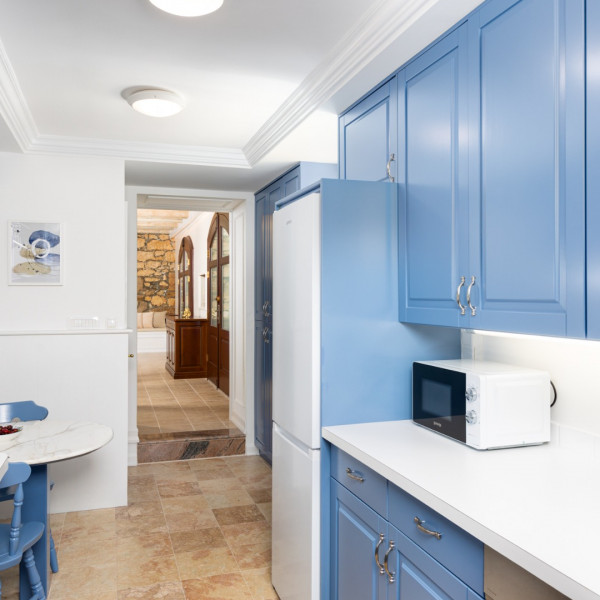 Kitchen, Mary's Villa, Mary's Villa in Malinska on Krk island, Croatia, with a pool and electric vehicle charger Milčetići