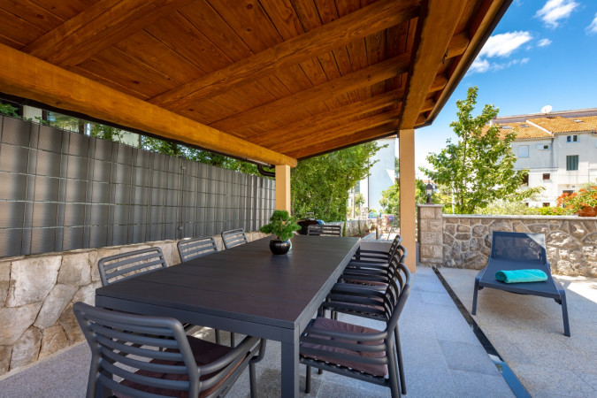 Special features, Mary's Villa in Malinska on Krk island, Croatia, with a pool and electric vehicle charger Milčetići